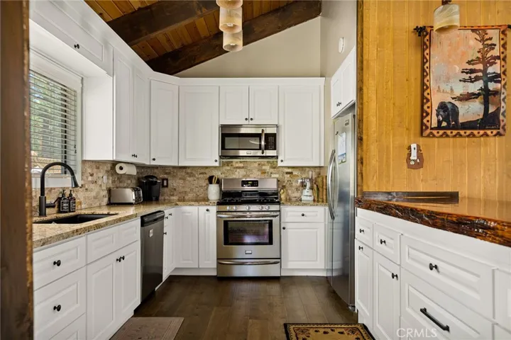 423 Pine View Drive, Big Bear City, California 92314