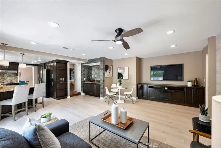 6440 E Oakview Lane, Anaheim Hills, California 92807