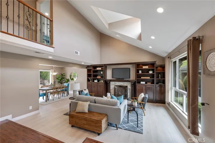 6440 E Oakview Lane, Anaheim Hills, California 92807