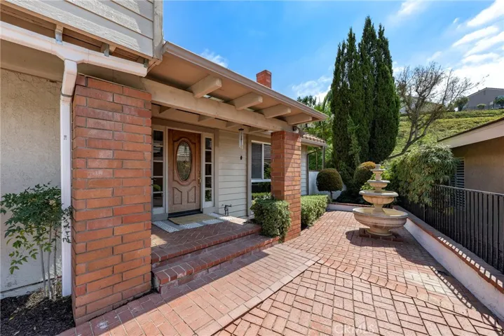6440 E Oakview Lane, Anaheim Hills, California 92807