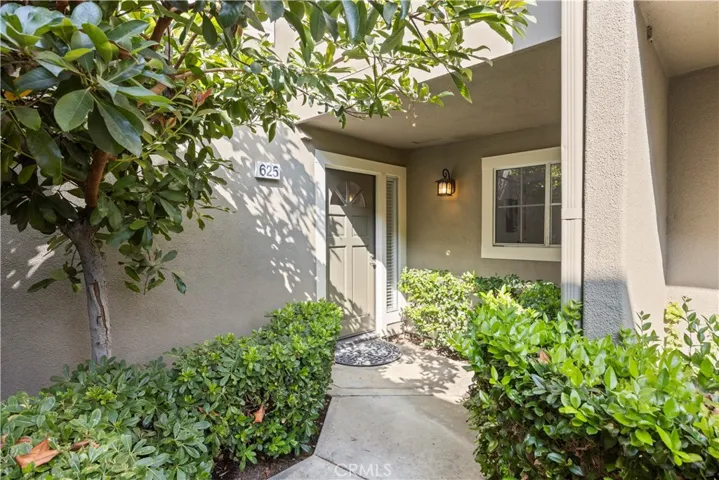 625 S Glenhurst Drive, Anaheim Hills, California 92808