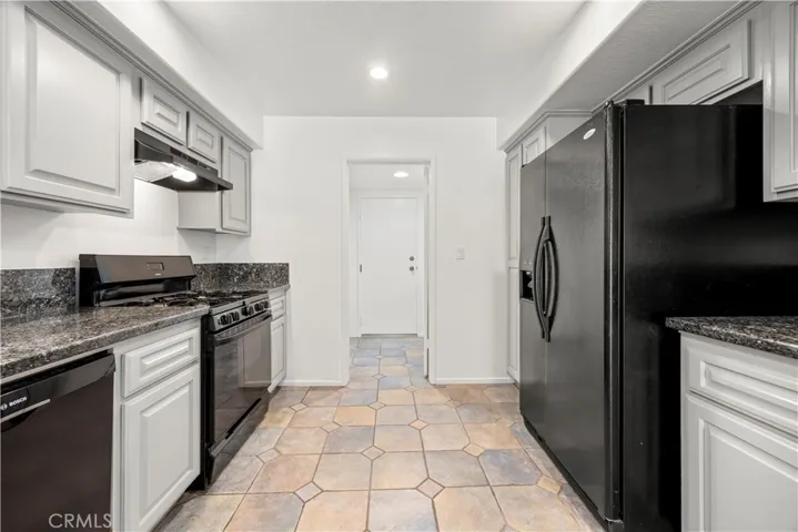 625 S Glenhurst Drive, Anaheim Hills, California 92808