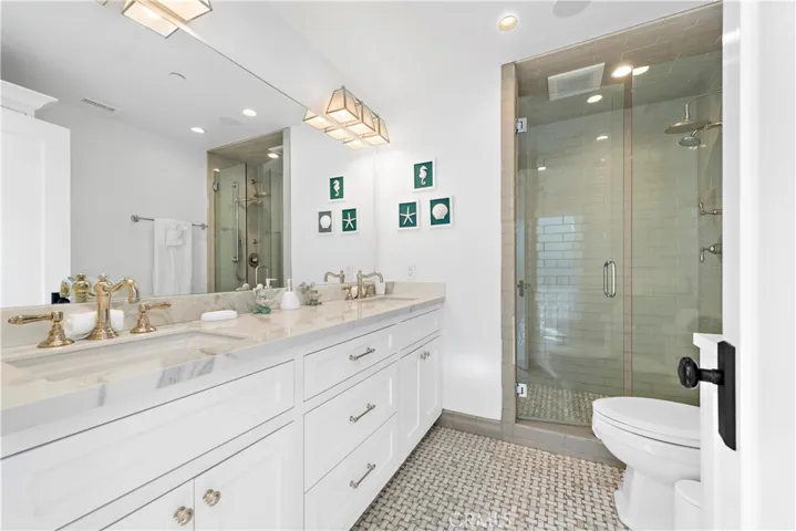 156 Pearl Street, Laguna Beach, California 92651