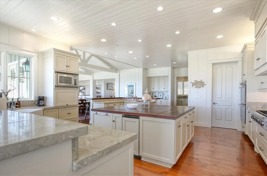 404 Huntington Road, Cambria, California 93428 home-pic-24