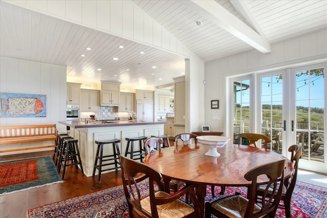 404 Huntington Road, Cambria, California 93428 home-pic-11