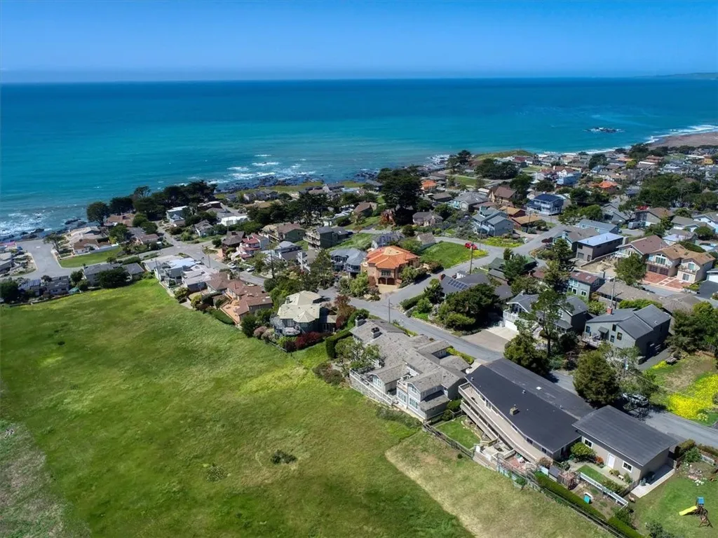 404 Huntington Road, Cambria, California 93428 home-pic-65