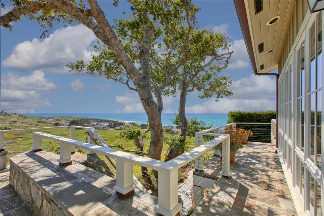 404 Huntington Road, Cambria, California 93428 home-pic-31