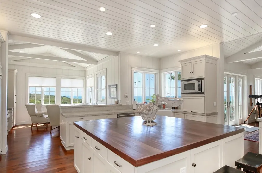 404 Huntington Road, Cambria, California 93428 home-pic-16