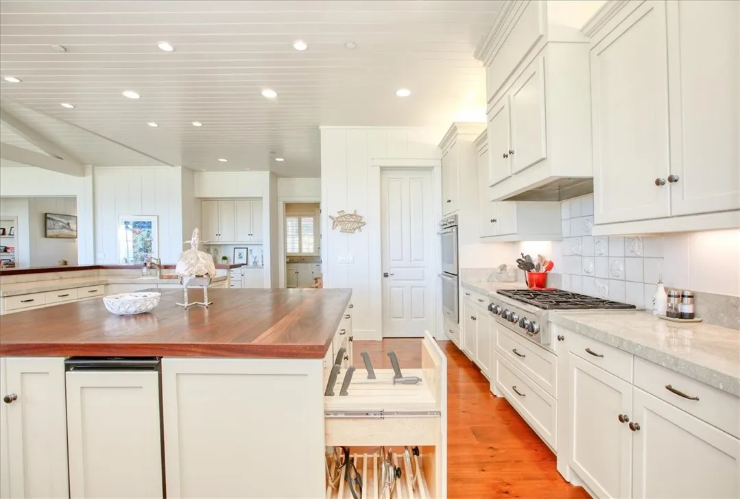 404 Huntington Road, Cambria, California 93428 home-pic-22