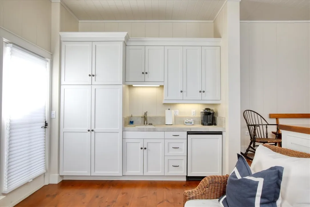 404 Huntington Road, Cambria, California 93428 home-pic-48