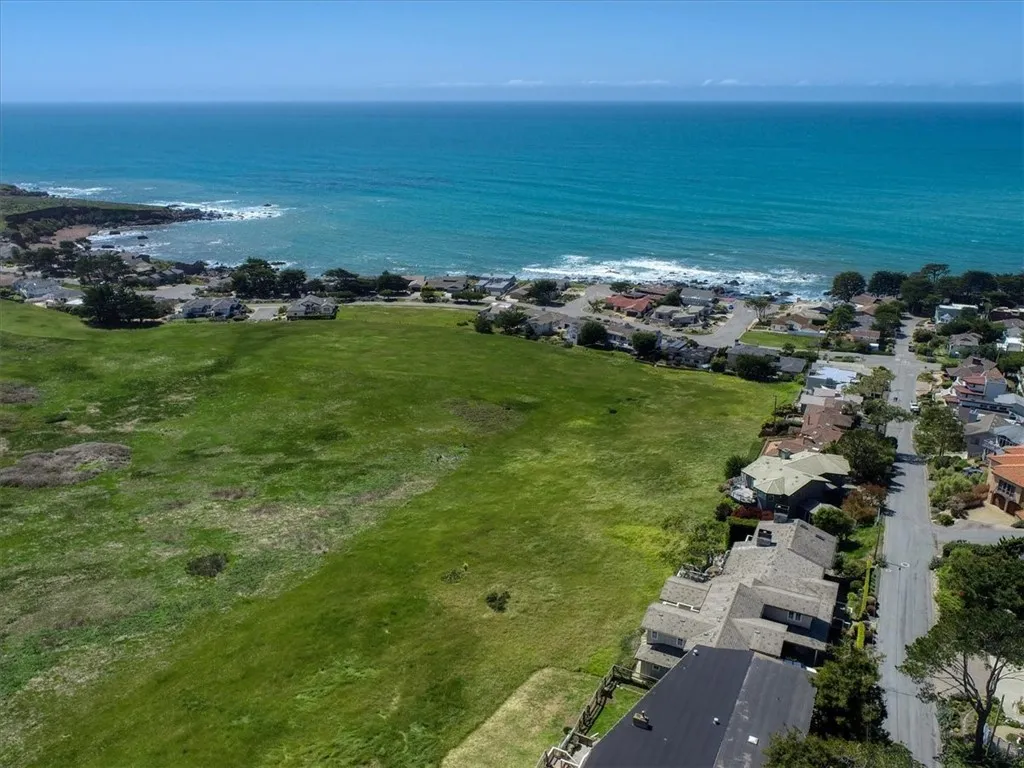 404 Huntington Road, Cambria, California 93428 home-pic-64