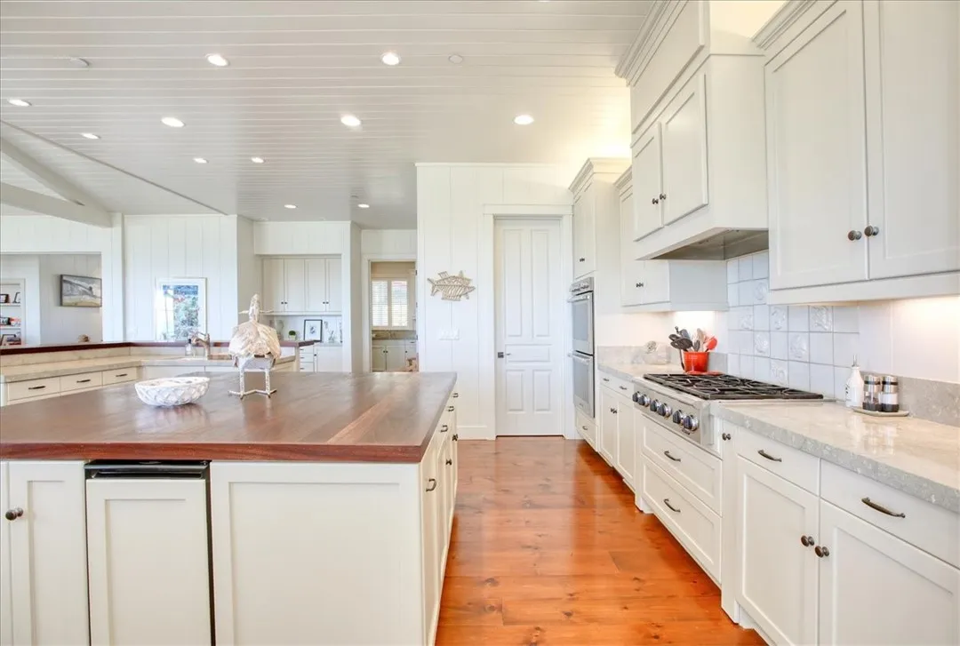 404 Huntington Road, Cambria, California 93428 home-pic-23