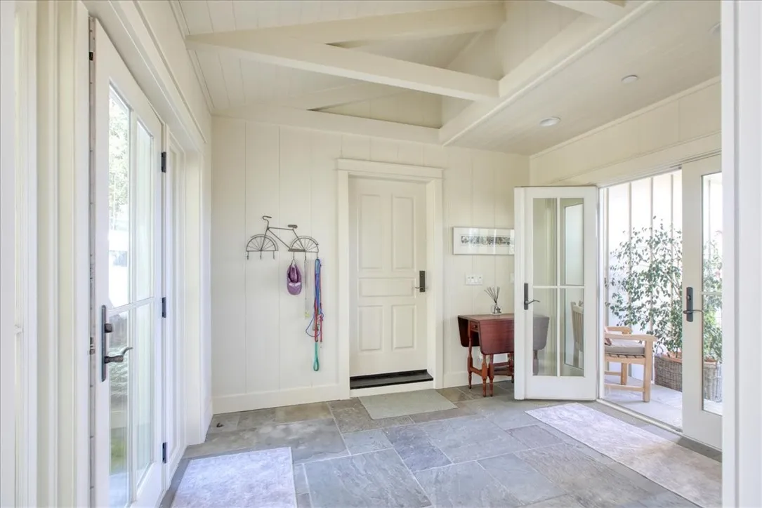 404 Huntington Road, Cambria, California 93428 home-pic-5
