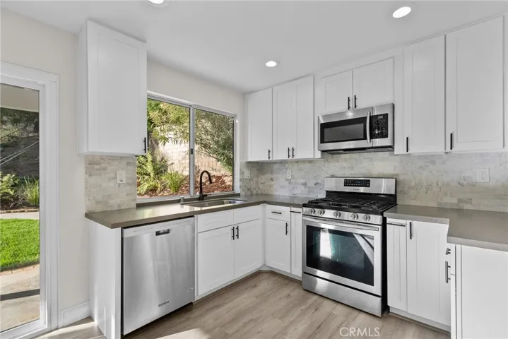28032 Cascade Road, Castaic, California 91384