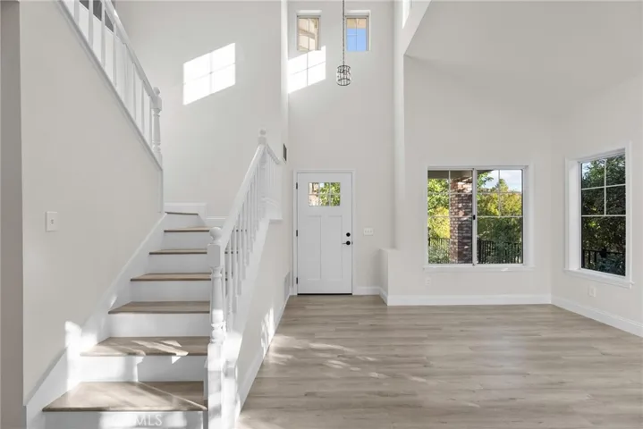 28032 Cascade Road, Castaic, California 91384