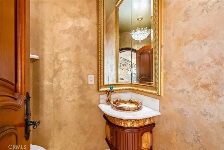 Powder bath off the entry