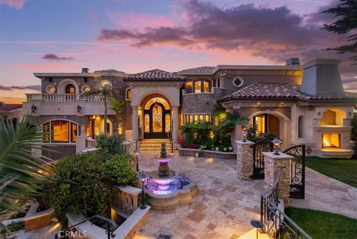 Welcome to 502 Pacific Avenue...
