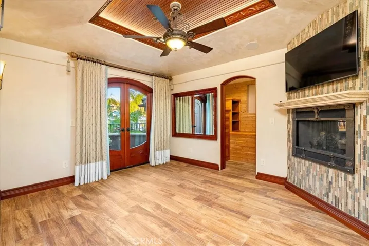 Even the guest bedrooms are complete with fireplaces...