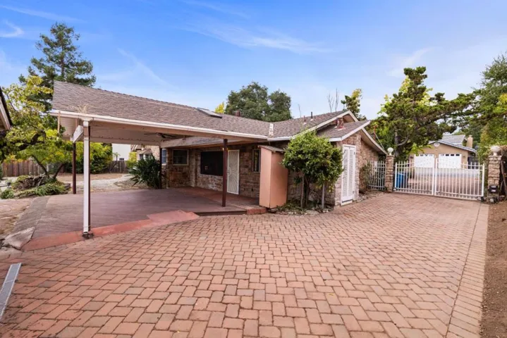 21471 Vai Avenue, Cupertino, California 95014