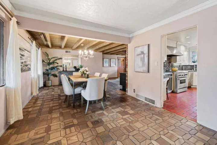 21471 Vai Avenue, Cupertino, California 95014