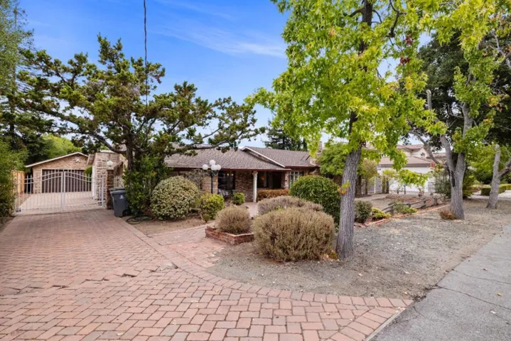 21471 Vai Avenue, Cupertino, California 95014
