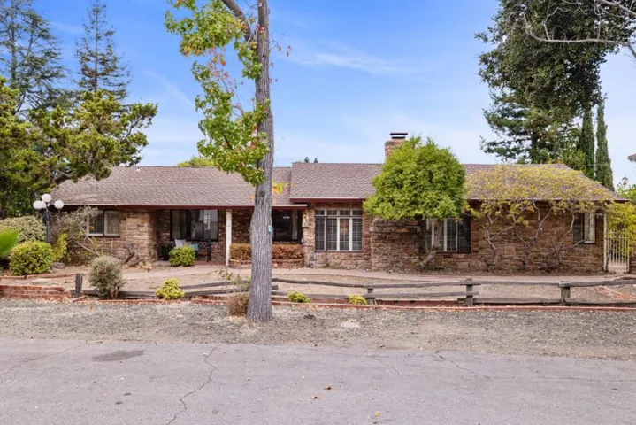 21471 Vai Avenue, Cupertino, California 95014