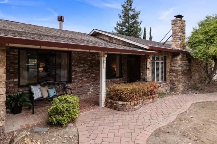 21471 Vai Avenue, Cupertino, California 95014