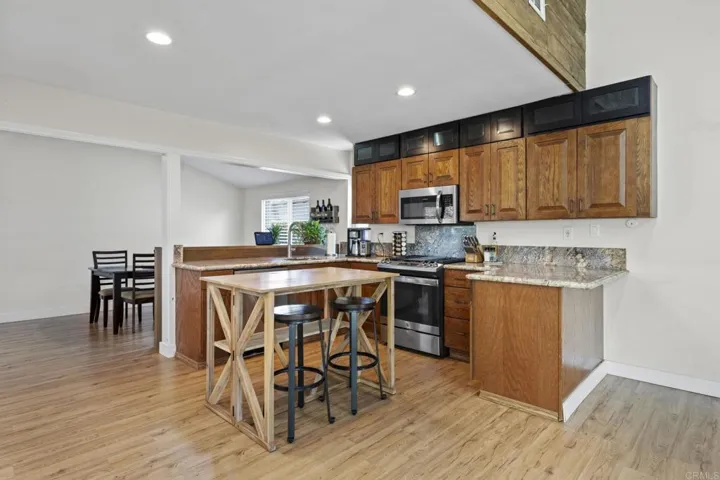 2101 Holly Avenue, Escondido, California 92027