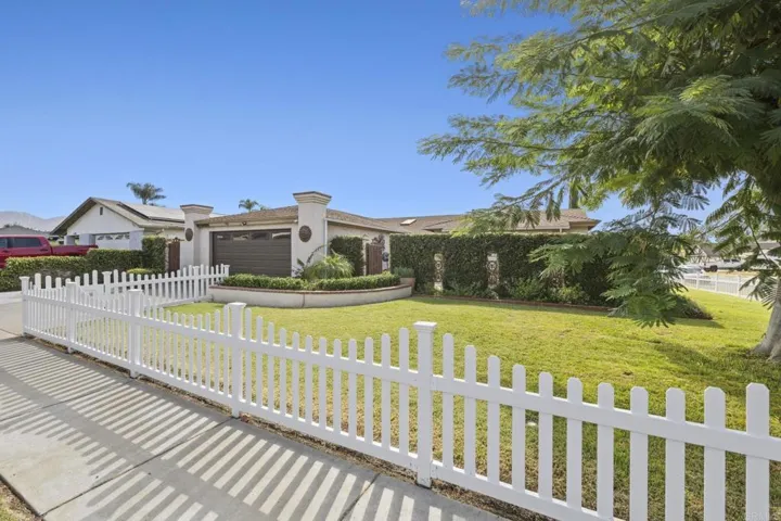 2101 Holly Avenue, Escondido, California 92027
