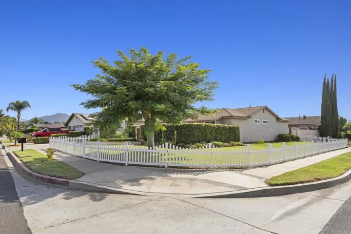 2101 Holly Avenue, Escondido, California 92027