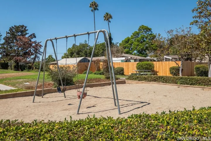 La Mesa Woodlands Playground