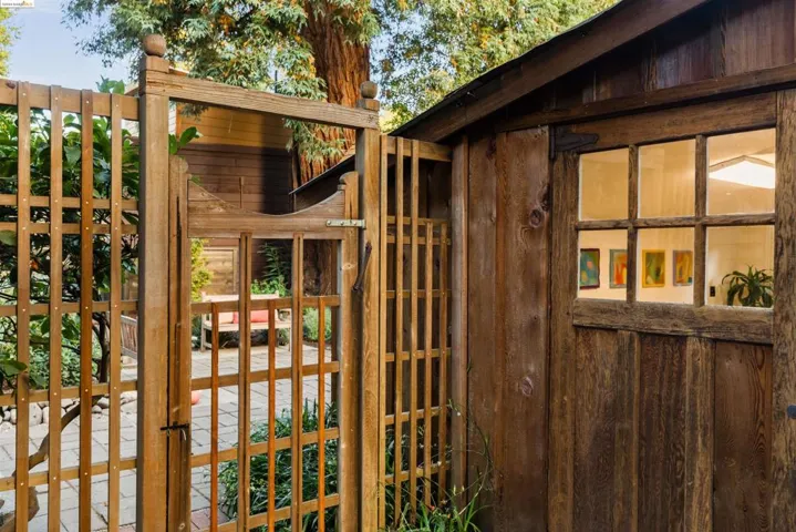 2816 Derby St, Berkeley, California 94705