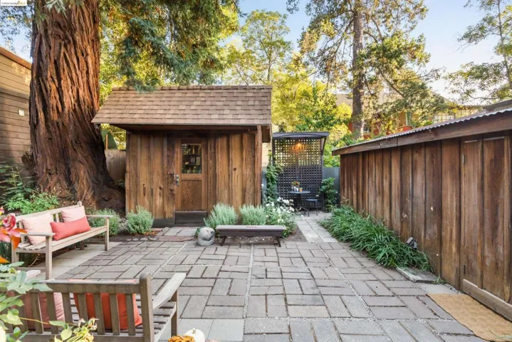 2816 Derby St, Berkeley, California 94705