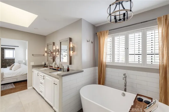 2208 Marshallfield Lane A, Redondo Beach, California 90278