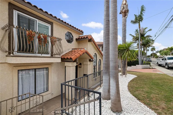 2208 Marshallfield Lane A, Redondo Beach, California 90278