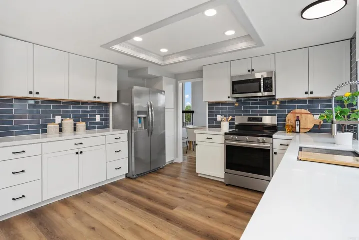 2101 Crown View Way, Oceanside, California 92056