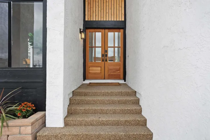 2101 Crown View Way, Oceanside, California 92056