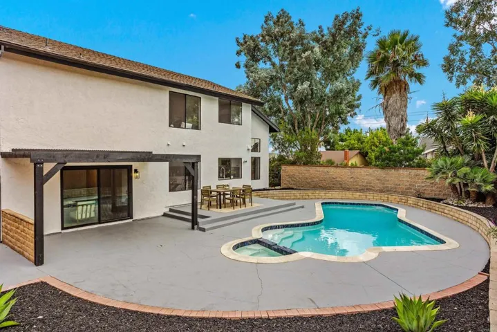 2101 Crown View Way, Oceanside, California 92056
