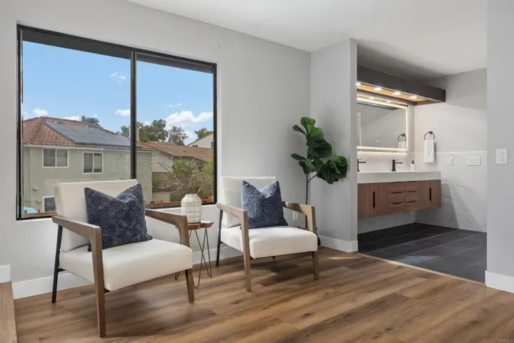 2101 Crown View Way, Oceanside, California 92056