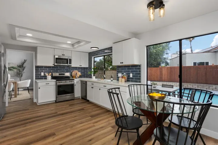 2101 Crown View Way, Oceanside, California 92056