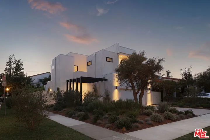 2255 Camden Avenue, Los Angeles, California 90064