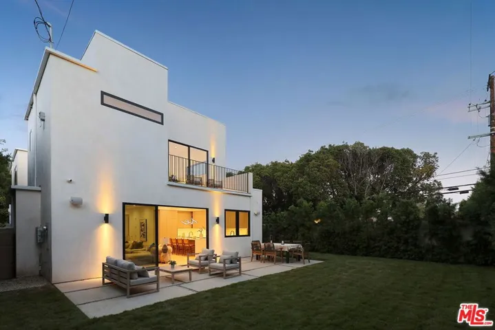 2255 Camden Avenue, Los Angeles, California 90064
