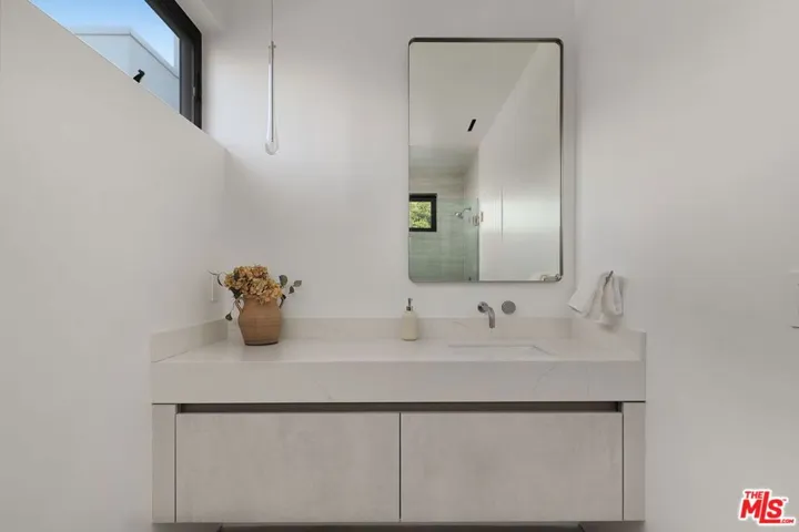 2255 Camden Avenue, Los Angeles, California 90064