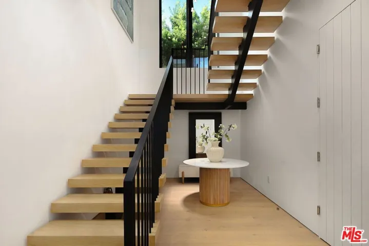2255 Camden Avenue, Los Angeles, California 90064