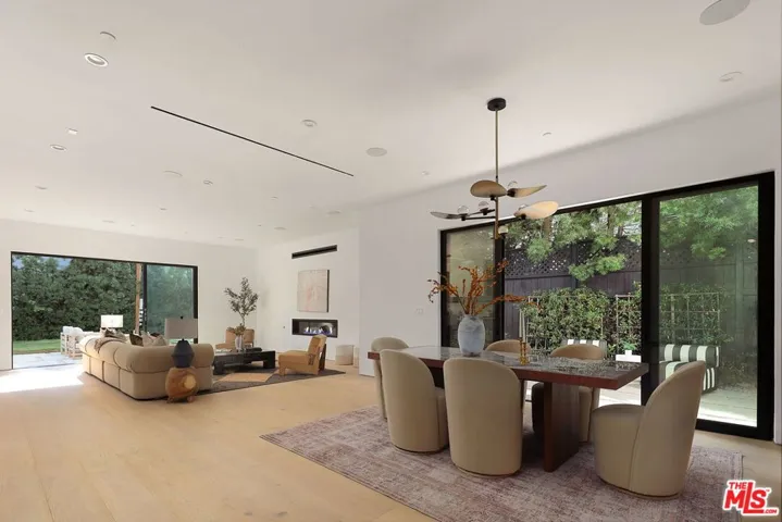 2255 Camden Avenue, Los Angeles, California 90064