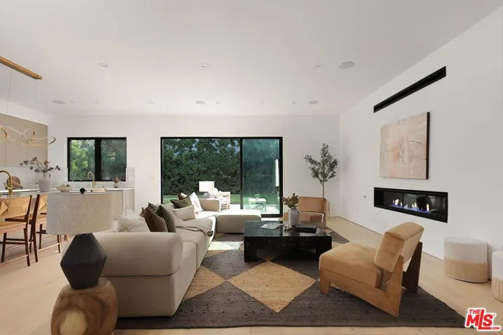 2255 Camden Avenue, Los Angeles, California 90064