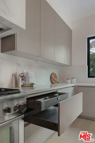 2255 Camden Avenue, Los Angeles, California 90064