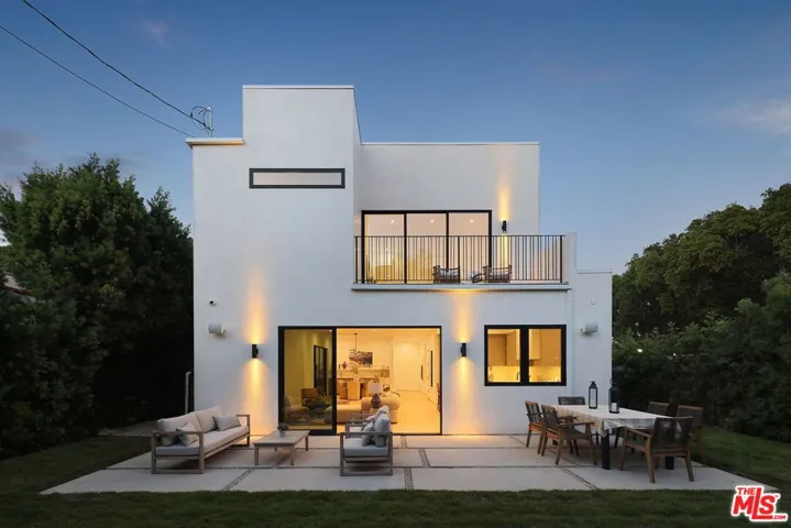 2255 Camden Avenue, Los Angeles, California 90064