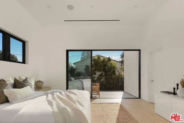 2255 Camden Avenue, Los Angeles, California 90064
