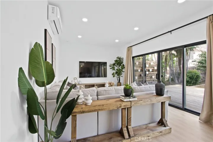 811 Stephens Avenue, Fullerton, California 92833